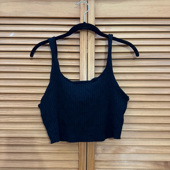 FP Beach Black ribbed crop tank size medium - Picture 1 of 5